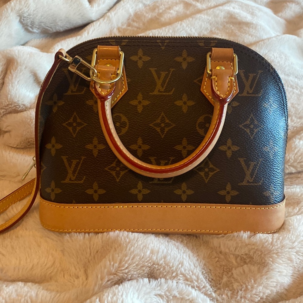 Beautiful Louis Vuitton Alma BB